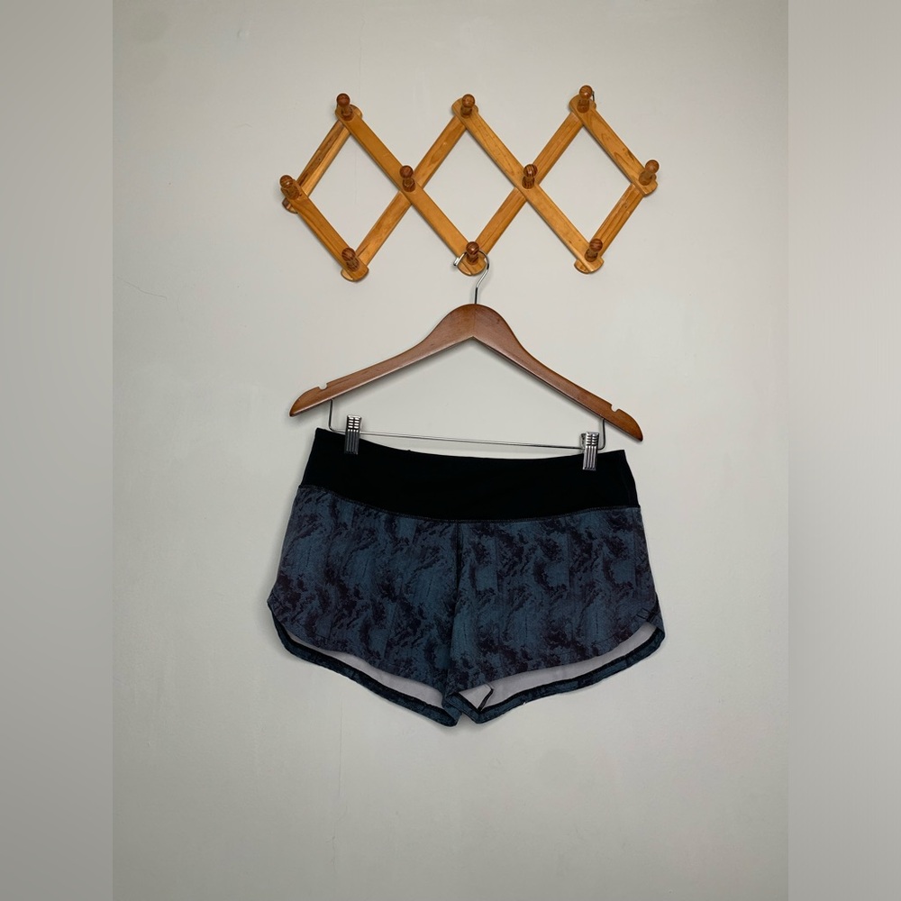 Vuori Women's Athletic Shorts in Charcoal/Black Snake Print